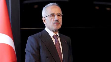وزير تركي يكشف مفاجأة بشأن مروحية الرئيس الإيراني