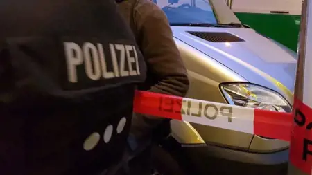 سرقة محل مجوهرات فاخرة في العاصمة الإيطالية روما  سرقة محل مجوهرات فاخرة في العاصمة الإيطالية روما