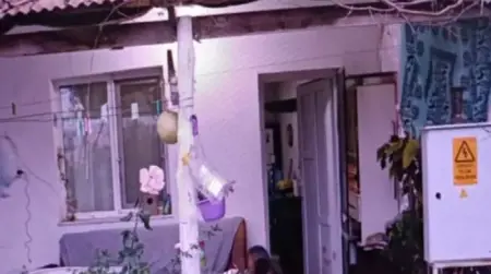 تركيا: سيدة سورية تطعن حماتها السابقة بسكين حتى الموت تركيا: سيدة سورية تطعن حماتها السابقة بسكين حتى الموت