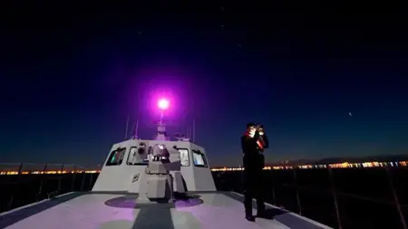 القبض على 28 مهاجرًا غير نظامي قبالة سواحل باليكسير