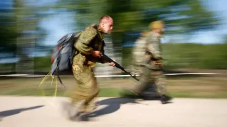 روسيا تبدأ في تدريب الجنود على استخدام الأسلحة النووية