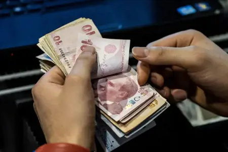 أسعار صرف الدولار واليورو مقابل الليرة التركية في تعاملات الأربعاء أسعار صرف الدولار واليورو مقابل الليرة التركية في تعاملات الأربعاء