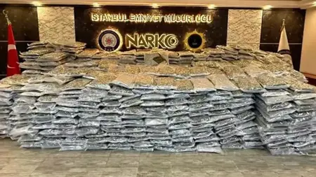 عملية أمنية محكمة تطيح بتجار للمخدرات في إسطنبول   عملية أمنية محكمة تطيح بتجار للمخدرات في إسطنبول