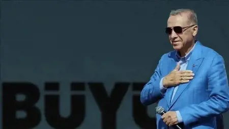 أردوغان يوجه شكره للمشاركين بالتجمع الانتخابي بإسطنبول أردوغان يوجه شكره للمشاركين بالتجمع الانتخابي بإسطنبول