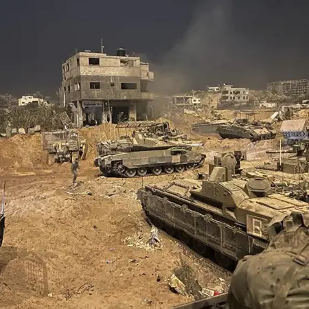 الجيش الإسرائيلي يعلن توسيع عملياته في مدينة غزة الجيش الإسرائيلي يعلن توسيع عملياته في مدينة غزة