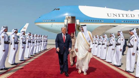 ترامب يصل قطر في المحطة الثانية من جولته في الشرق الأوسط ترامب يصل قطر في المحطة الثانية من جولته في الشرق الأوسط