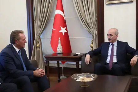 اجتماع مغلق بين سفير الولايات المتحدة بأنقرة ونائب رئيس حزب العدالة والتنمية اجتماع مغلق بين سفير الولايات المتحدة بأنقرة ونائب رئيس حزب العدالة والتنمية