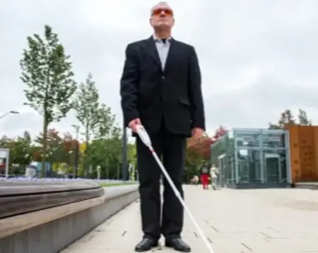 بعد 10 سنوات من إصابته بالعمى.. مسن إيطالي عمره 83 عامًا يستعيد بصره بعد 10 سنوات من إصابته بالعمى.. مسن إيطالي عمره 83 عامًا يستعيد بصره