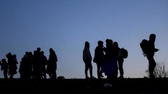 إنقاذ 110 مهاجراً غير نظامي مختطفين في ليبيا