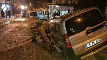 ليلة مؤلمة على إسطنبول.. شهداء وجرحى وأضرار كبيرة ليلة مؤلمة على إسطنبول.. شهداء وجرحى وأضرار كبيرة