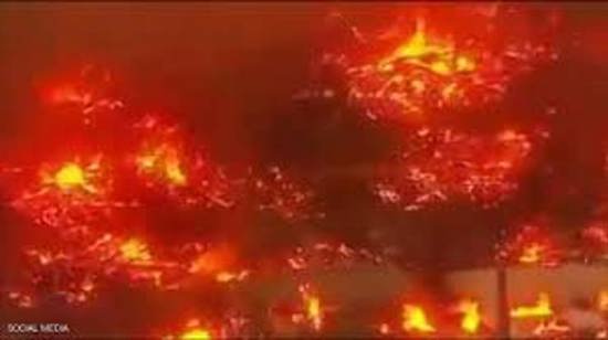 حريق كبير يلتهم مخزن فواكه في سامسون