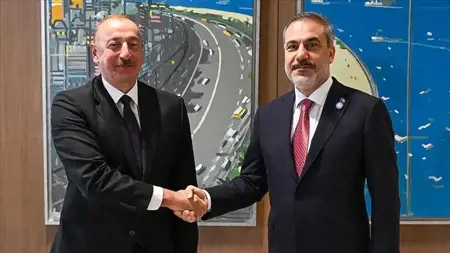 إلهام علييف يلتقي بوزير الخارجية التركي في باكو إلهام علييف يلتقي بوزير الخارجية التركي في باكو