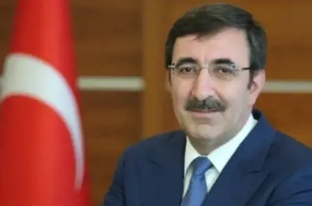 خلفا لأوقطاي.. تعرف على جودت يلماز نائب الرئيس أردوغان في التشكيلة الحكومية الجديدة خلفا لأوقطاي.. تعرف على جودت يلماز نائب الرئيس أردوغان في التشكيلة الحكومية الجديدة