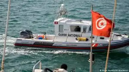 خفر السواحل التركي ينقذ مهاجرين غير نظاميين أجبرتهم اليونان على العودة خفر السواحل التركي ينقذ مهاجرين غير نظاميين أجبرتهم اليونان على العودة