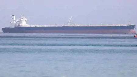 غرق سفينة بريطانية في البحر الأحمر بعد انفجارها غرق سفينة بريطانية في البحر الأحمر بعد انفجارها