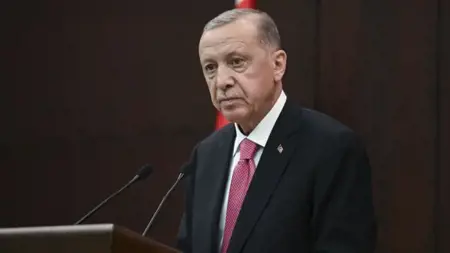أردوغان يرسل تعازيه إلى الهند في حادث القطار بولاية أوديشا أردوغان يرسل تعازيه إلى الهند في حادث القطار بولاية أوديشا