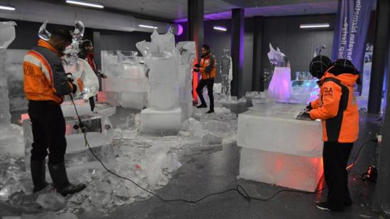 "متحف الجليد الوحيد" في تركيا يرحب بزواره في جميع الفصول