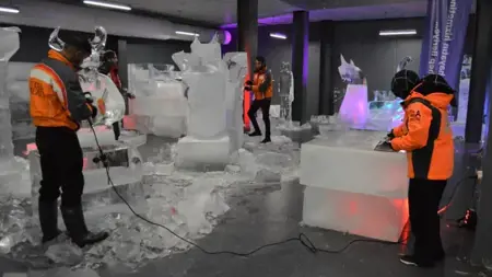 "متحف الجليد الوحيد" في تركيا يرحب بزواره في جميع الفصول "متحف الجليد الوحيد" في تركيا يرحب بزواره في جميع الفصول