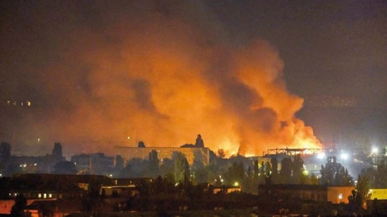 الجيش الأوكراني يعترف بعجزه عن إسقاط أيّ صاروخ في هجوم روسي أوقع 17 قتيلاً.. وزيلينسكي يطالب بمزيد من العقوبات