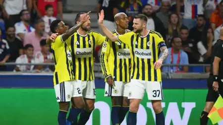فنربهتشه يتأهل إلى دور الدوري في دوري أبطال أوروبا