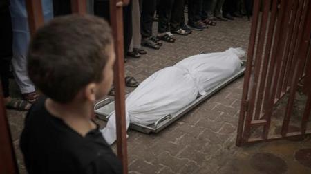 إسرائيل تواصل احتجاز جثث 500 شهيد فلسطيني