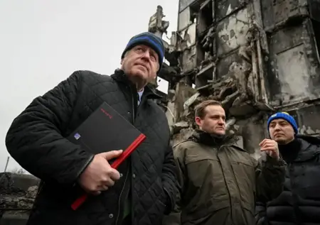 رئيس الوزراء البريطاني السابق جونسون يزور كييف رئيس الوزراء البريطاني السابق جونسون يزور كييف