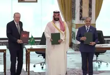 انطلاق اللجنة السياسية والدفاعية الاستراتيجية لـ«اتفاقية مكة» في إسطنبول