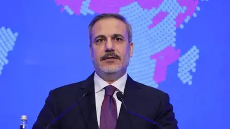 وزير الخارجية التركي يلتقي بنظيره المصري في البرازيل وزير الخارجية التركي يلتقي بنظيره المصري في البرازيل