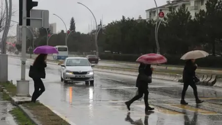 الأرصاد التركية تطلق تحذير باللونين البرتقالي والأصفر لـ 18 مدينة الأرصاد التركية تطلق تحذير باللونين البرتقالي والأصفر لـ 18 مدينة