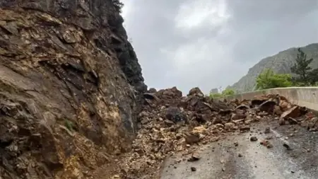 صعوبة الوصول إلى 3 قرى في ولاية غوموشانه شمال شرق تركيا صعوبة الوصول إلى 3 قرى في ولاية غوموشانه شمال شرق تركيا