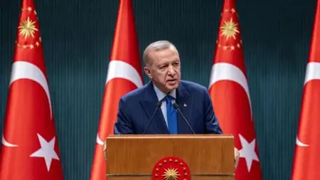 عاجل:تعليقا على سقوط النظام السوري..أردوغان: نصف قلبنا عنتاب وهطاي والآخر حلب ودمشق عاجل:تعليقا على سقوط النظام السوري..أردوغان: نصف قلبنا عنتاب وهطاي والآخر حلب ودمشق