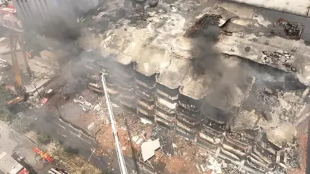 لليوم الرابع ..جهود مستمرة لإطفاء حريق المصنع المشتعل بإسطنبول لليوم الرابع ..جهود مستمرة لإطفاء حريق المصنع المشتعل بإسطنبول