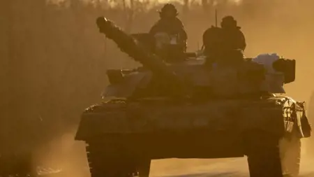 وزيرة الخارجية الألمانية تصرح:"نحن في حالة حرب مع روسيا".. وشولتز يوضح وزيرة الخارجية الألمانية تصرح:"نحن في حالة حرب مع روسيا".. وشولتز يوضح