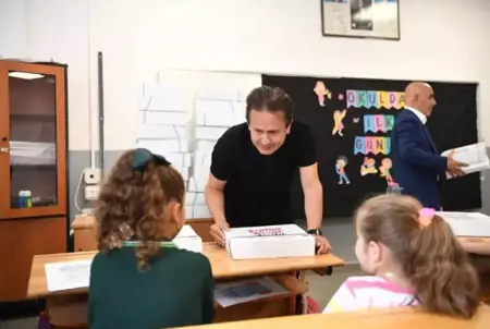 بلدية توزلا تدعم 50 ألف طالب بالقرطاسية بلدية توزلا تدعم 50 ألف طالب بالقرطاسية