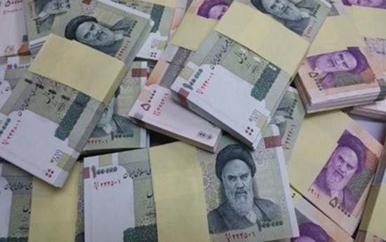 إيران تلغي 4 أصفار من عملتها وتستعد لإطلاق "التومان الجديد