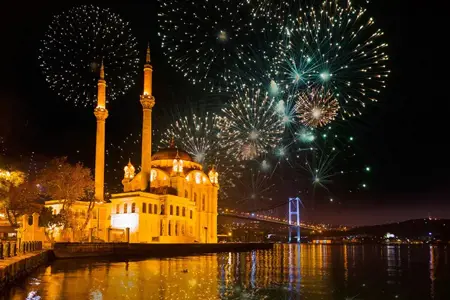 غداً الجمعة أول أيام العيد في تركيا غداً الجمعة أول أيام العيد في تركيا