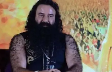 عربي من هذه الجنسية وجد نفسه إلها على ملايين الهنود عربي من هذه الجنسية وجد نفسه إلها على ملايين الهنود