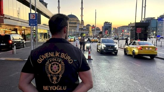 في “حملة الأمان” بإسطنبول: اعتقال 1,114 شخصًا خلال تطبيق أمني مفاجئ في “حملة الأمان” بإسطنبول: اعتقال 1,114 شخصًا خلال تطبيق أمني مفاجئ