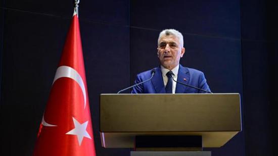 وزير التجارة التركي: قطاع النسيج والملابس الأول في التشغيل ويبلغ 75 مليار دولار