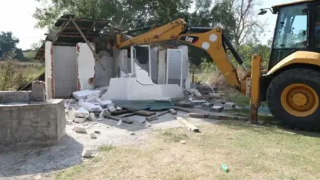 إيسكي تُزيل 1,361 بناءً غير مرخّص ضمن حماية مصادر المياه في إسطنبول إيسكي تُزيل 1,361 بناءً غير مرخّص ضمن حماية مصادر المياه في إسطنبول