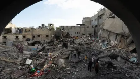 غزّة: تقديرات بوجود نحو 170 جثماناً تحت ركام 8 مبانٍ دمّرها الاحتلال الإسرائيلي