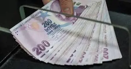 تركيا تمدد خفض ضرائب الودائع والأوراق المالية لدعم الليرة