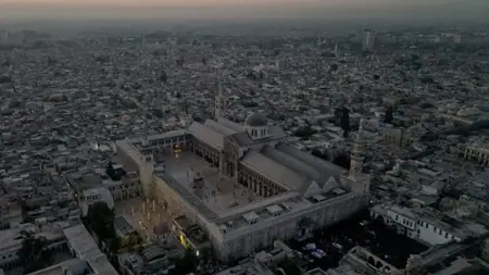 أول صلاة عيد أضحى في سوريا بعد سقوط نظام البعث أول صلاة عيد أضحى في سوريا بعد سقوط نظام البعث