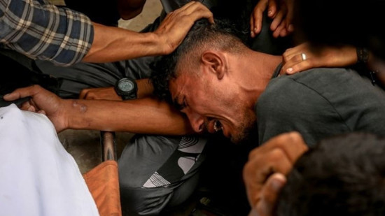 غزّة تُشيّع 112 شهيداً انتُشلت جثامينهم من ركام حيّ الصبرة بعد نحو ثلاث سنوات.. بينهم 40 طفلاً و38 امرأة