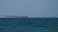 التلفزيون الإيراني يبرر: استهدفنا ناقلة تجاهلت تحذيراتنا في هرمز