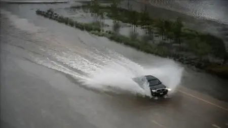 فيضانات مميتة في تكساس: 13 قتيلاً و20 طفلًا في عداد المفقودين فيضانات مميتة في تكساس: 13 قتيلاً و20 طفلًا في عداد المفقودين