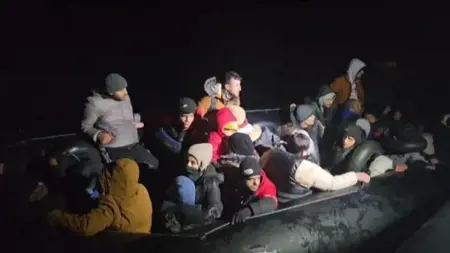 تركيا..القبض على 35 مهاجراً غير شرعي في بحر إيجه تركيا..القبض على 35 مهاجراً غير شرعي في بحر إيجه