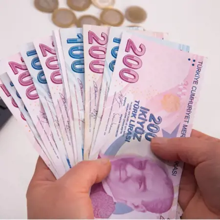 البرلمان التركي يقر بند رفع الحد الأدنى لمعاش المتقاعدين إلى 23,552 ليرة
