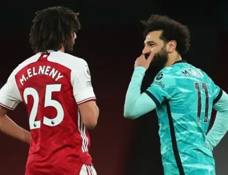 خلاف بين صلاح والنني يتصاعد إلى "إلغاء المتابعة" والسبب؟ خلاف بين صلاح والنني يتصاعد إلى "إلغاء المتابعة" والسبب؟