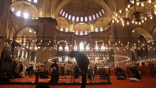 بابا ليو الرابع عشر يبدأ زيارته التاريخية إلى تركيا